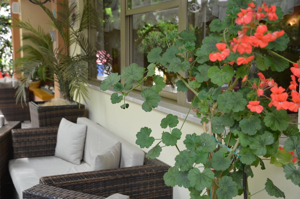 Hotel Monique Cervia Exterior foto